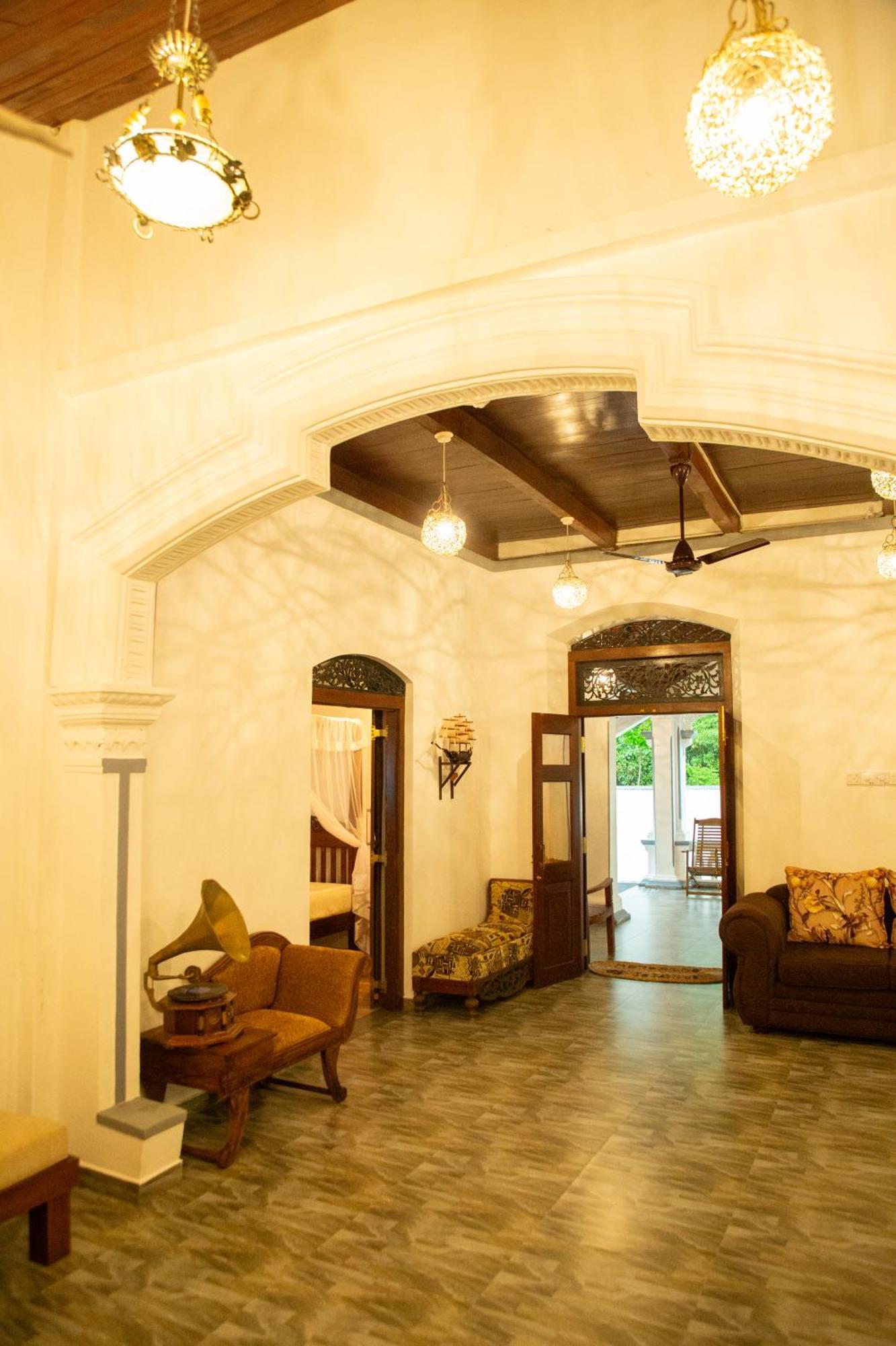 Ranagiri Relaxing Bungalow Bentota Exterior photo